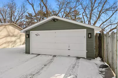 3634 Arcade Street N, Vadnais Heights, MN 55127 - Photo 38