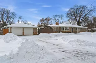 401 E 99th St, Bloomington, MN 55420 - Photo 32