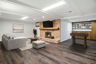 401 E 99th St, Bloomington, MN 55420 - Photo 20