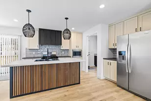 118 Division St, Sandstone, MN 55072 - Photo 4