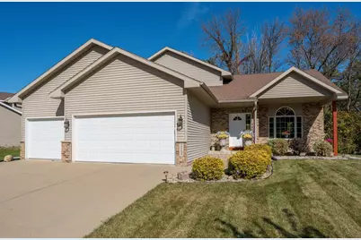 113 Sunburst Circle, Mankato, MN 56037 - Photo 2