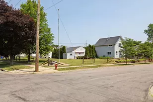 725 Watson Ave, Saint Paul, MN 55102 - Photo 1