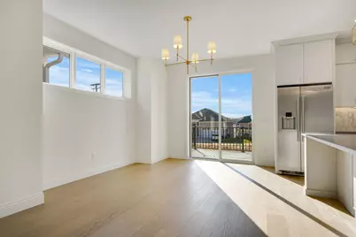 320 Laurel Curve, Golden Valley, MN 55426 - Photo 10