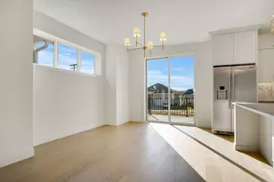 320 Laurel Curve, Golden Valley, MN 55426 - Photo 10