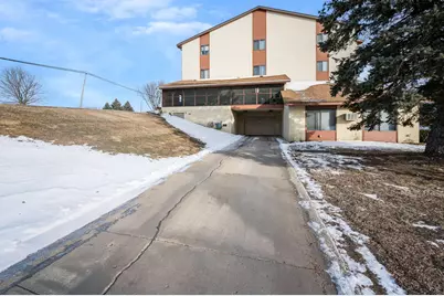 2679 Albion Avenue #208, Fairmont, MN 56031 - Photo 4
