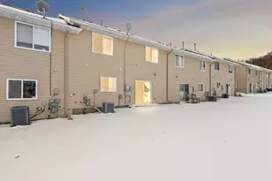 2750 Ridgeview Dr, Red Wing, MN 55066 - Photo 2