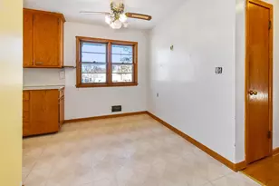 2245 Conway St, Saint Paul, MN 55119 - Photo 14