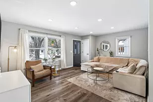 2013 Gettysburg Ave N, Golden Valley, MN 55427 - Photo 6