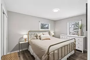 2013 Gettysburg Ave N, Golden Valley, MN 55427 - Photo 8