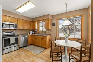 535 Lovell Ave, Roseville, MN 55113 - Photo 8