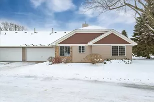 535 Lovell Ave, Roseville, MN 55113 - Photo 2