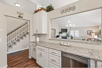 2905 Devonshire Circle, Woodbury, MN 55125 - Photo 10