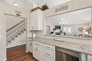 2905 Devonshire Cir, Woodbury, MN 55125 - Photo 10