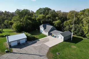 1910 30th St SW, Willmar, MN 56201 - Photo 26