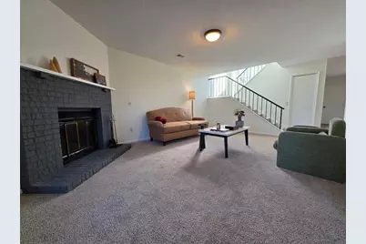 8864 Cottonwood Lane N, Maple Grove, MN 55369 - Photo 4