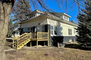 60 2nd Ave NW, Trimont, MN 56176 - Photo 2