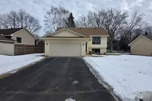 3914 Westbury Trail, Eagan, MN 55123 - Photo 2