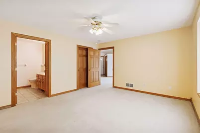 6109 Creekview Lane N, Brooklyn Park, MN 55443 - Photo 12