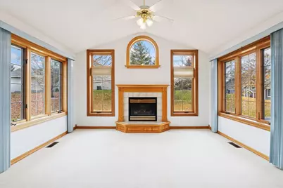 6109 Creekview Lane N, Brooklyn Park, MN 55443 - Photo 2