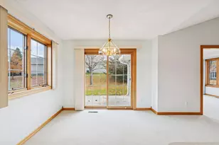 6109 Creekview Ln N, Brooklyn Park, MN 55443 - Photo 10