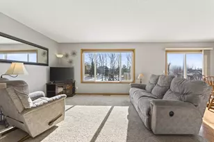 5512 Kalenda Dr NE, Albertville, MN 55301 - Photo 8