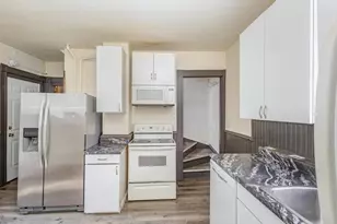 808 9th Ave E, Menomonie, WI 54751 - Photo 10