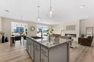 17718 Everest Ave, Lakeville, MN 55044 - Photo 2