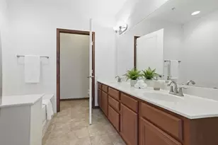 1840 Freedom Ln, Chanhassen, MN 55317 - Photo 10