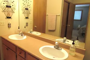 15157 Patricia Ct, Eden Prairie, MN 55346 - Photo 12