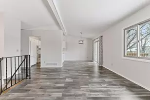 6970 Chaparral Ln, Chanhassen, MN 55317 - Photo 8