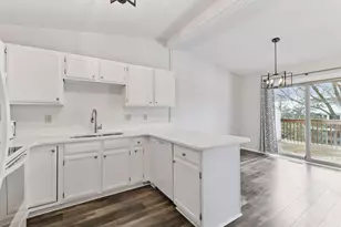 6970 Chaparral Ln, Chanhassen, MN 55317 - Photo 16