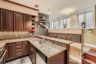 2219 Pillsbury Ave S, Minneapolis, MN 55404 - Photo 10