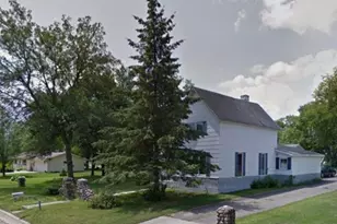 1007 7th St NE, Little Falls, MN 56345 - Photo 2