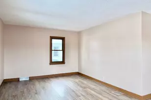 1099 Gale St, Winona, MN 55987 - Photo 4