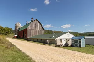 3681 Berland Rd, Houston, MN 55943 - Photo 12