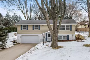 3617 Coolidge St NE, Saint Anthony, MN 55418 - Photo 2