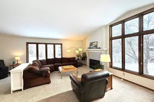 36 Deer Hills Dr, North Oaks, MN 55127 - Photo 4