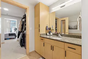 215 10th Ave S, Minneapolis, MN 55415 - Photo 20