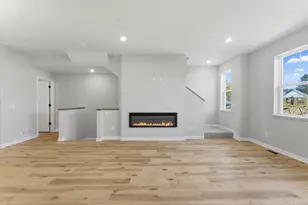 1524 Traverse Ln, West Saint Paul, MN 55118 - Photo 1