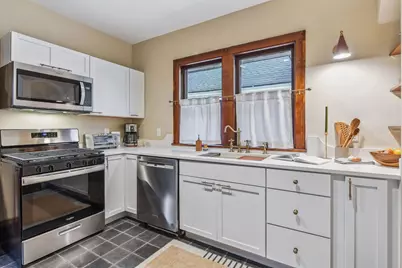 767 Holly Avenue, Saint Paul, MN 55104 - Photo 10