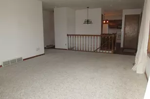 1621 Oakwood Dr, Worthington, MN 56187 - Photo 6