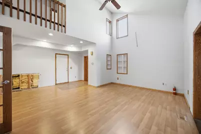 8031 Tierneys Woods Curve, Bloomington, MN 55438 - Photo 12