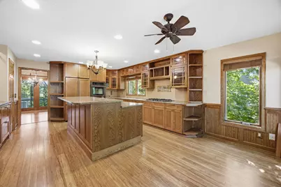 8031 Tierneys Woods Curve, Bloomington, MN 55438 - Photo 2