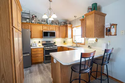 210 8th Avenue NW, Plainview, MN 55964 - Photo 2