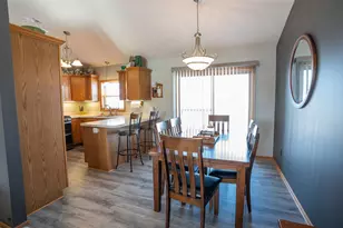 210 8th Ave NW, Plainview, MN 55964 - Photo 4