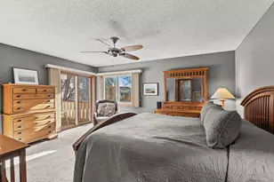 8699 Mary Jane Cir, Chanhassen, MN 55317 - Photo 22