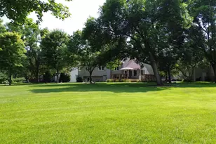 8699 Mary Jane Cir, Chanhassen, MN 55317 - Photo 42