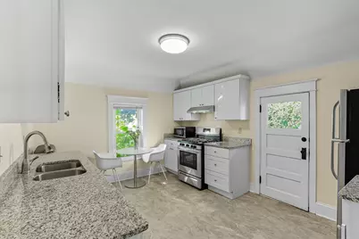 389 Fairview Avenue N, Saint Paul, MN 55104 - Photo 30