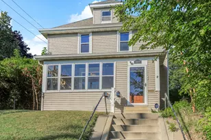 389 Fairview Ave N, Saint Paul, MN 55104 - Photo 4