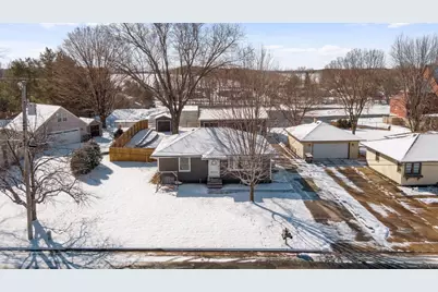 185 Loretto Street, Loretto, MN 55357 - Photo 2